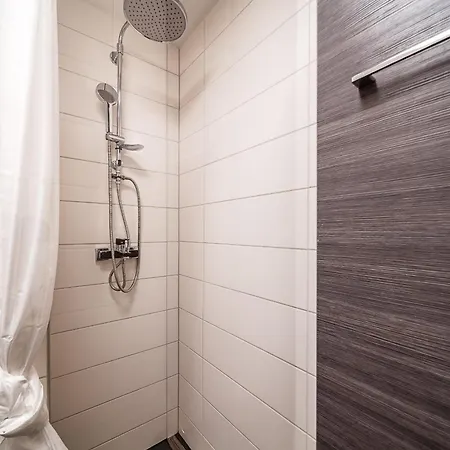 Urban Oasis Apartments Шяуляй Экстерьер фото